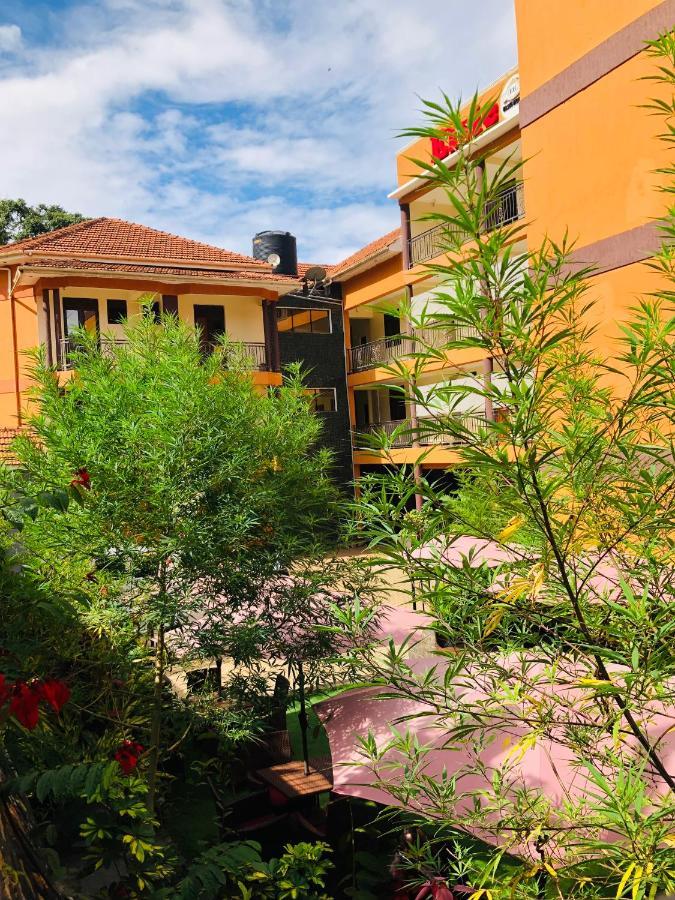 Elsie Hotel Masaka Exterior foto